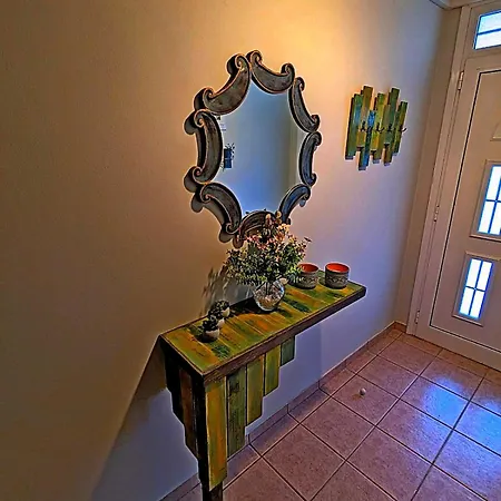בית נופש Summer House Rocinante 1 Vromerí