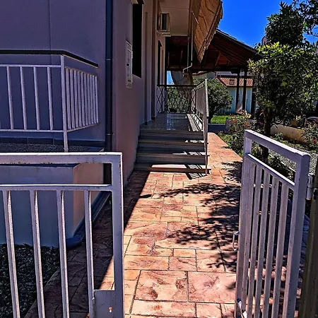 בית נופש Summer House Rocinante 1