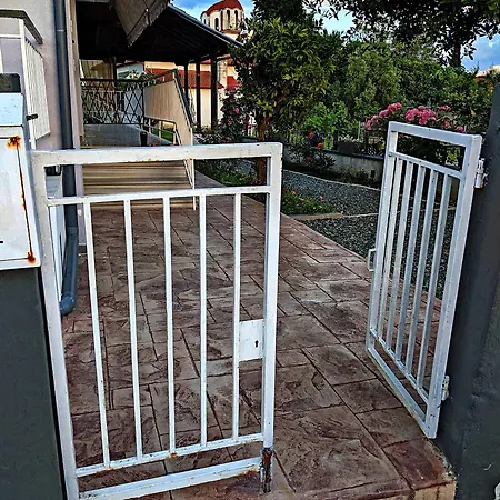 Summer House Rocinante 1 בית נופש Vromerí