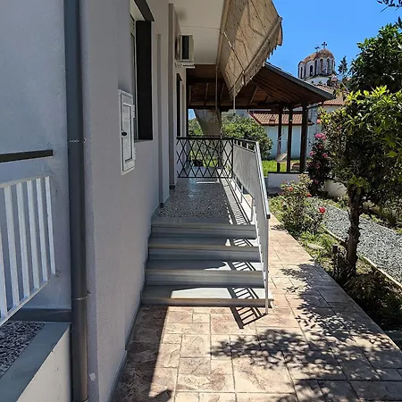 Summer House Rocinante *