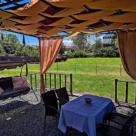 בית נופש Summer House Rocinante 1 *