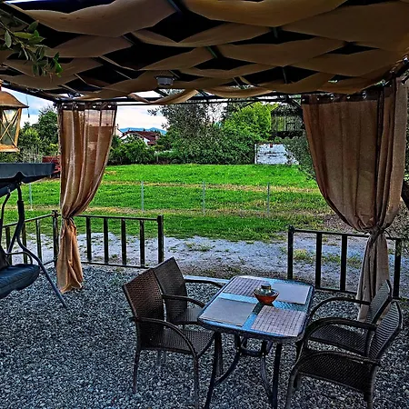 בית נופש Summer House Rocinante 1 Vromerí