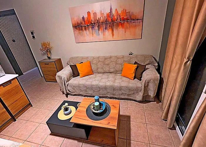 Summer House Rocinante 1