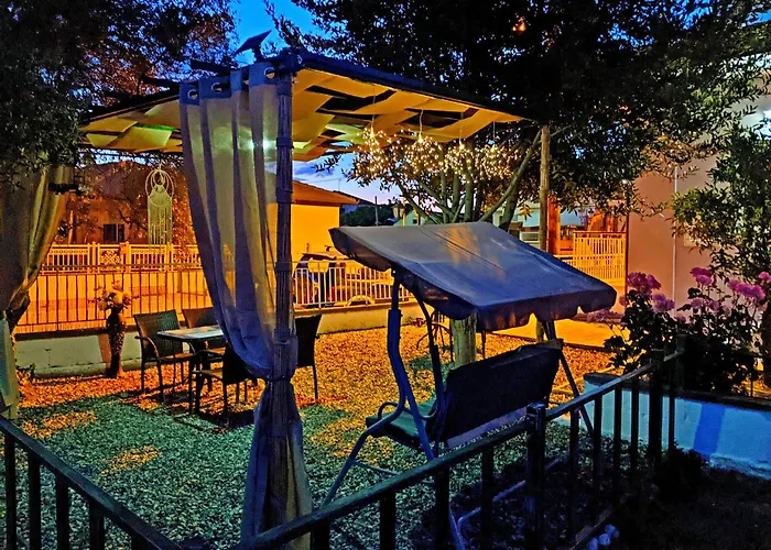 Summer House Rocinante 1
